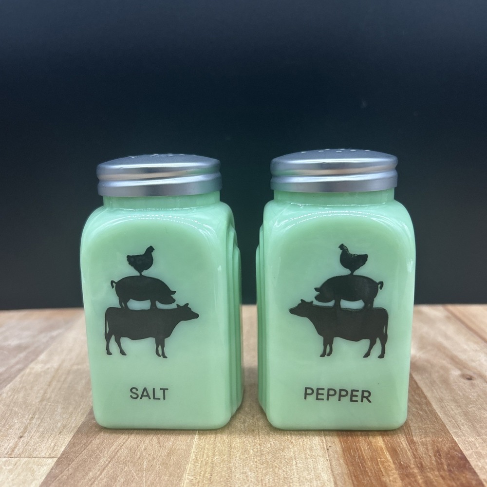 Mosser Farm Salt & Pepper Jadeite Green Arch  Shakers With Stacked Animals Gift